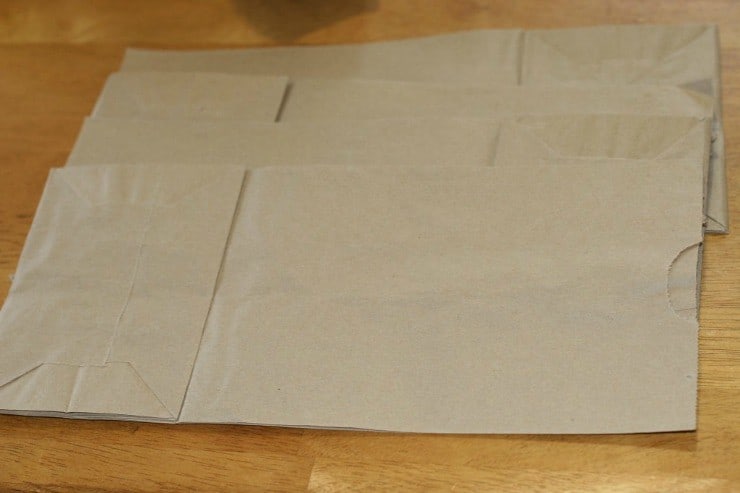Make a Paper Lunch Bag Photo Album #DIY #Craft - This Mama Loves