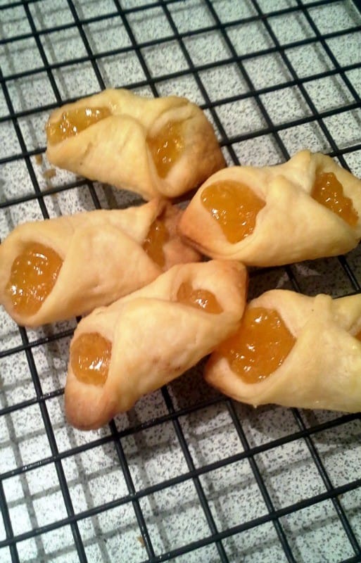 12 Days of Christmas Cookies: Apricot Kolache Recipe - This Mama Loves