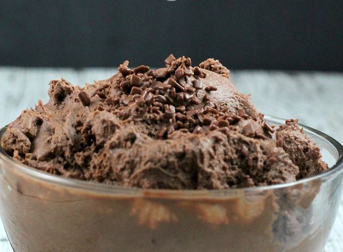 Two ingredient chocolate fluff recipe- This Mama Loves