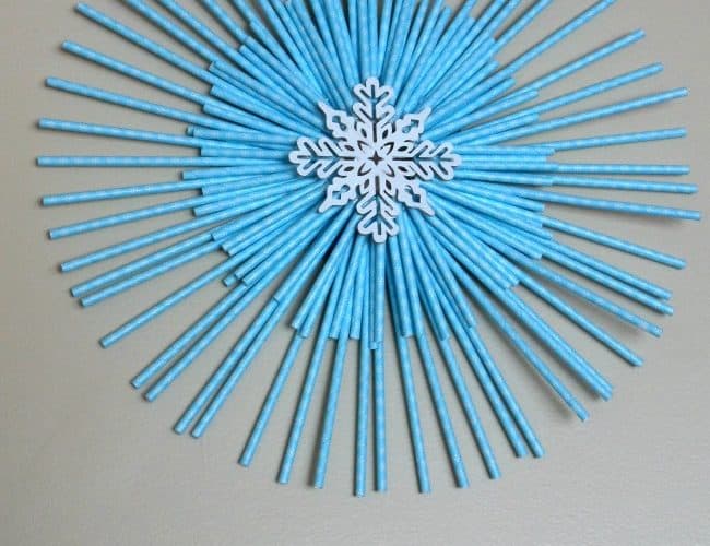 Snowflake Wreath from Paper Straws