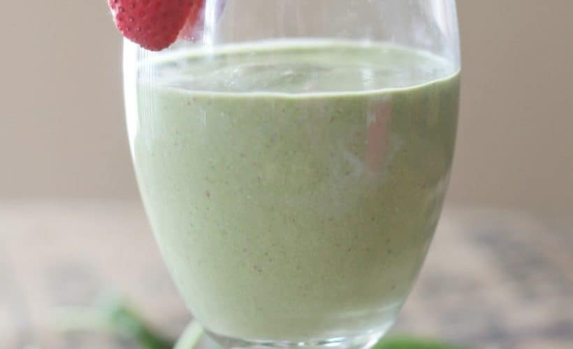 kiwi-strawberry-spinach-smoothie-recipe-hero