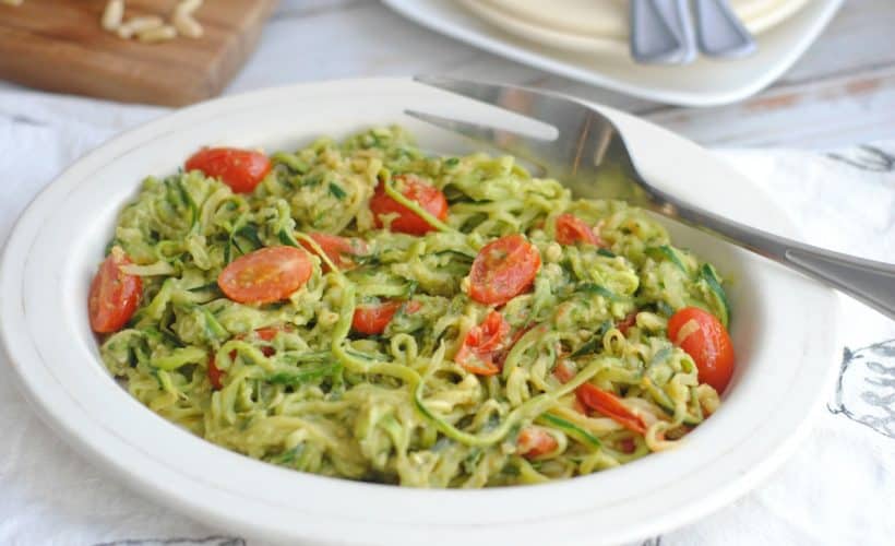 creamy-avocado-pesto-zoodles